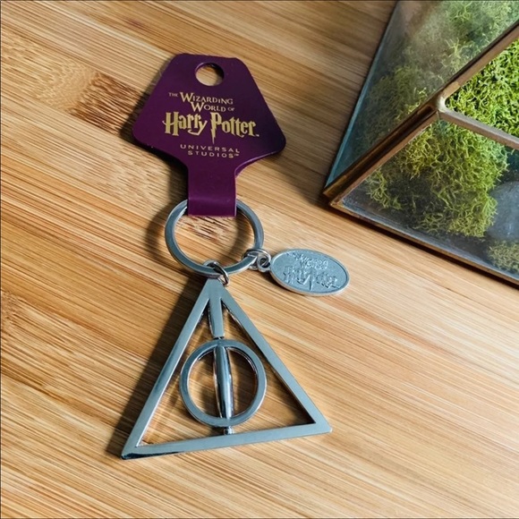 Harry Potter Authentic Deathly Hallows Keychain!⚡️ - Picture 2 of 4